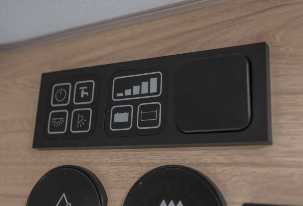 Elddis Evolution CV60 140BHP 2026