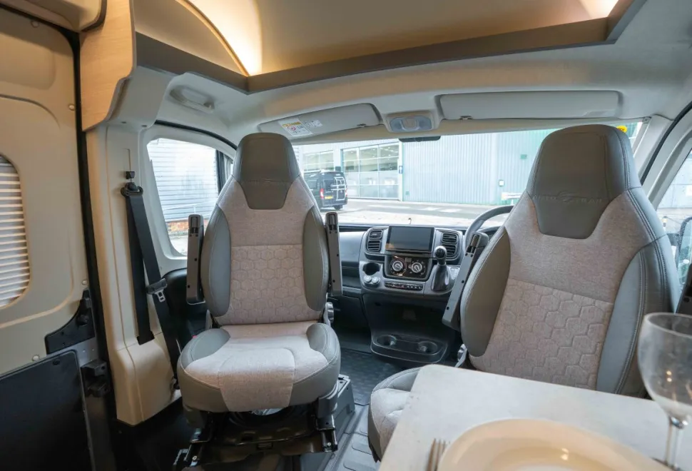 Autotrail Expedition 68 140BHP Auto 2026
