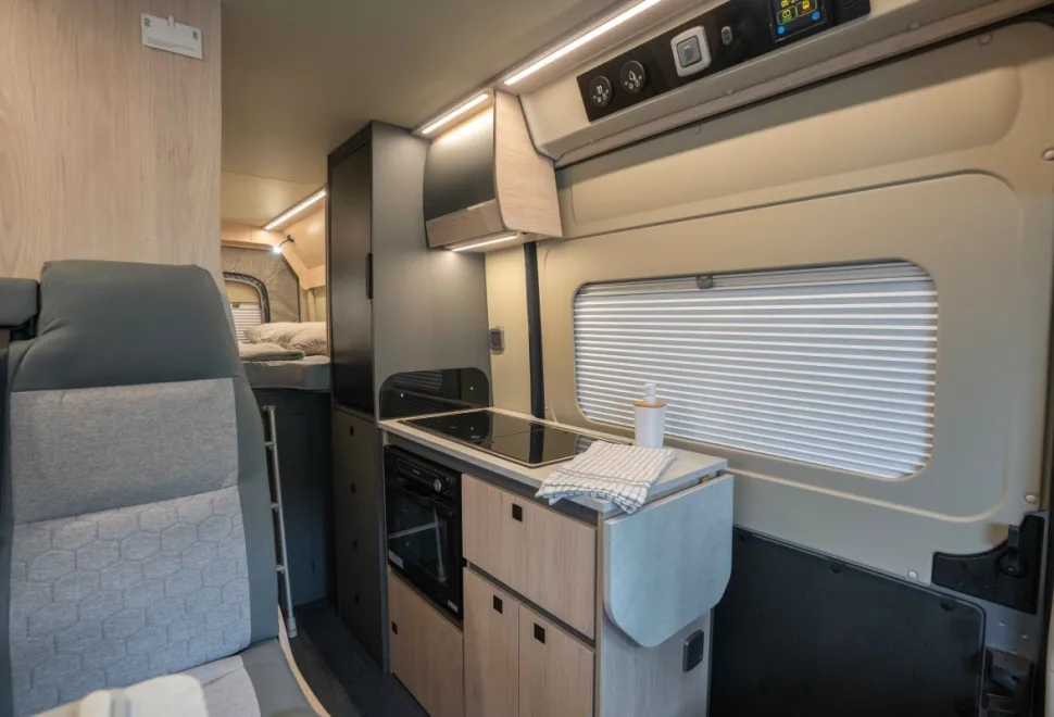Autotrail Expedition 68 140BHP Auto 2026