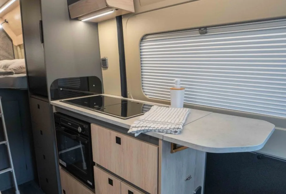 Autotrail Expedition 68 140BHP Auto 2026