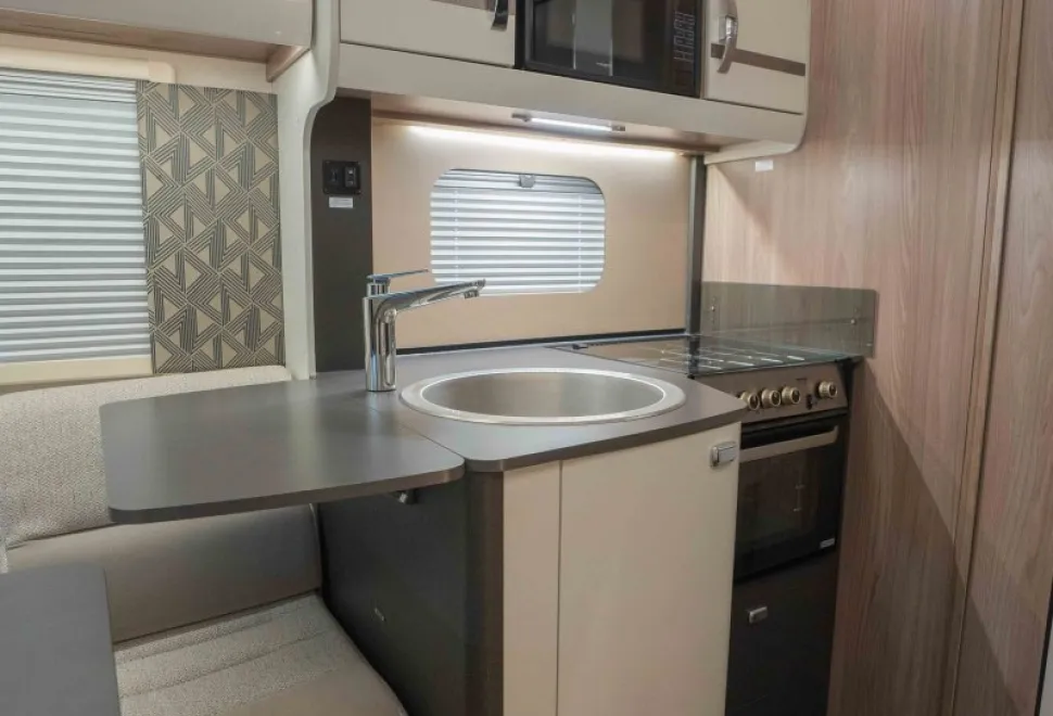 Swift Escape 694 140BHP 2023