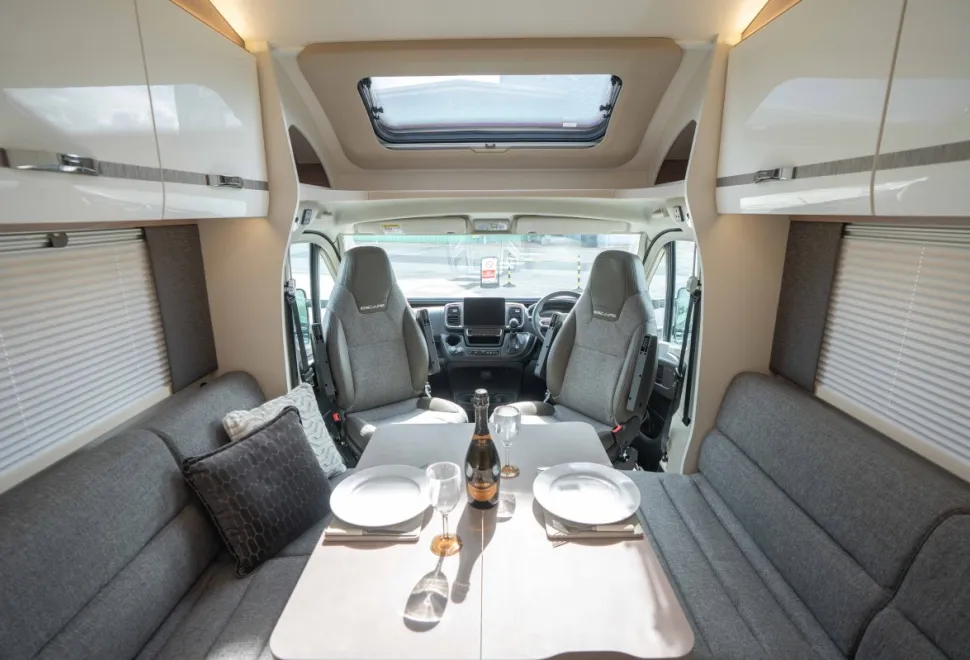 Swift Escape 694 140BHP Auto 2026