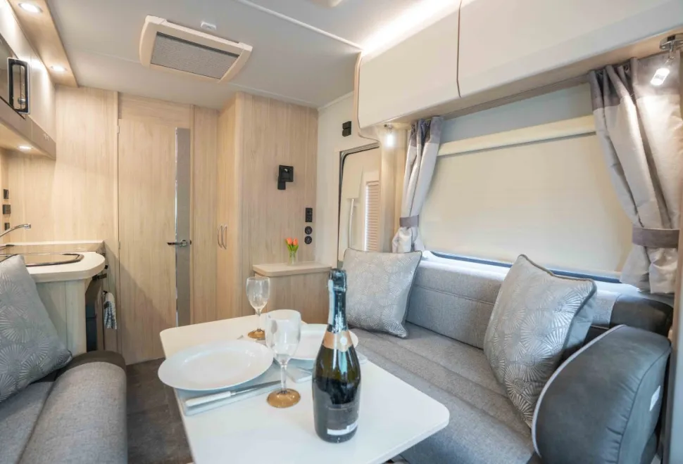 Elddis Evolution 105 140BHP 2026