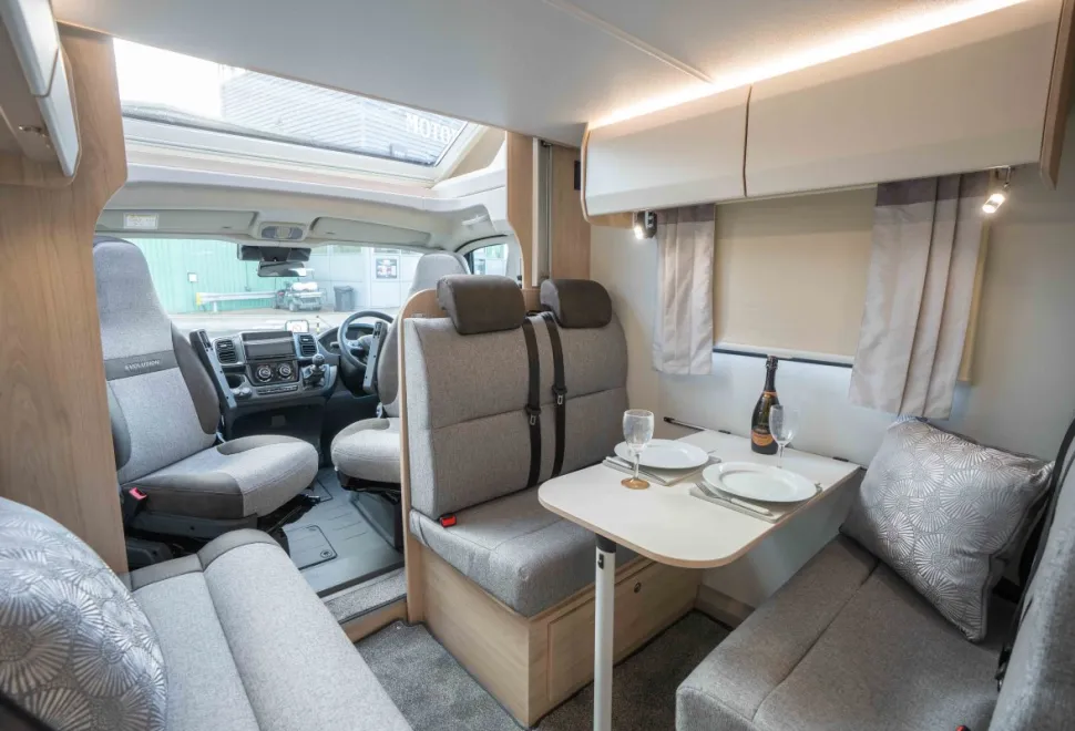 Elddis Evolution 196+ 140BHP 2026