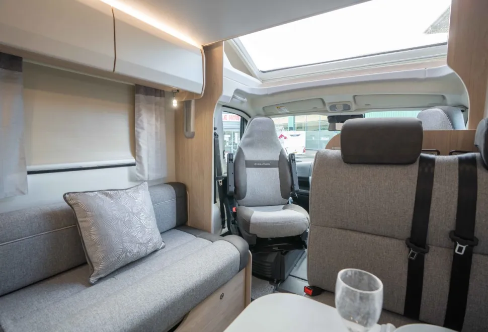 Elddis Evolution 196+ 140BHP 2026