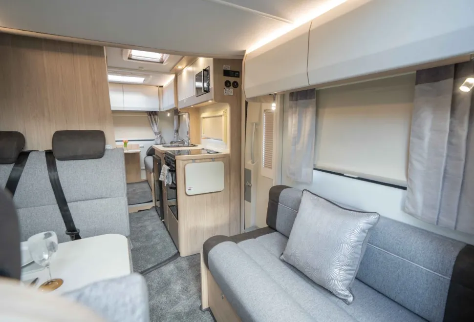 Elddis Evolution 196+ 140BHP 2026