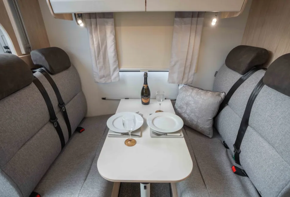 Elddis Evolution 196+ 140BHP 2026