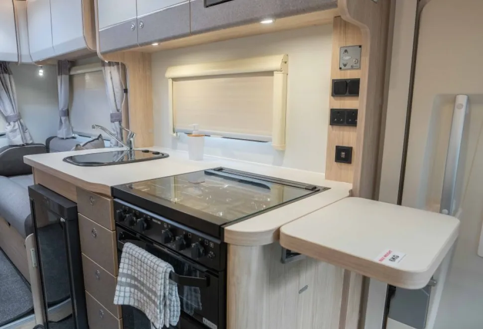 Elddis Evolution 196+ 140BHP 2026