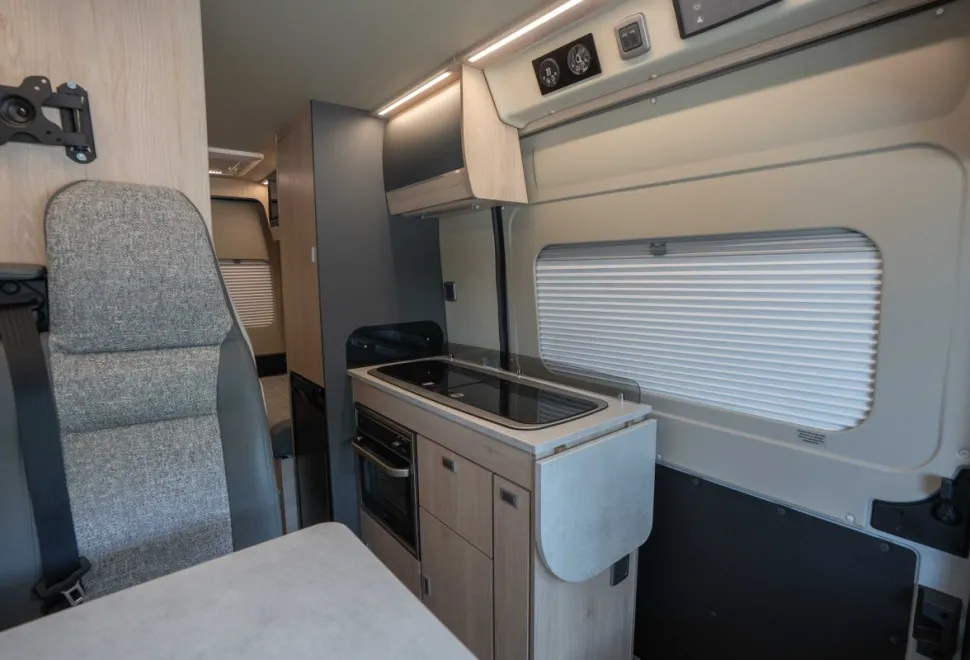 Autotrail Expedition 67 140BHP 2024