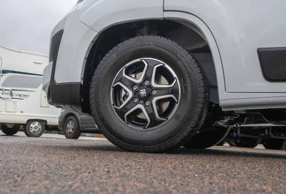 Autotrail Expedition 54 140BHP Auto 2026
