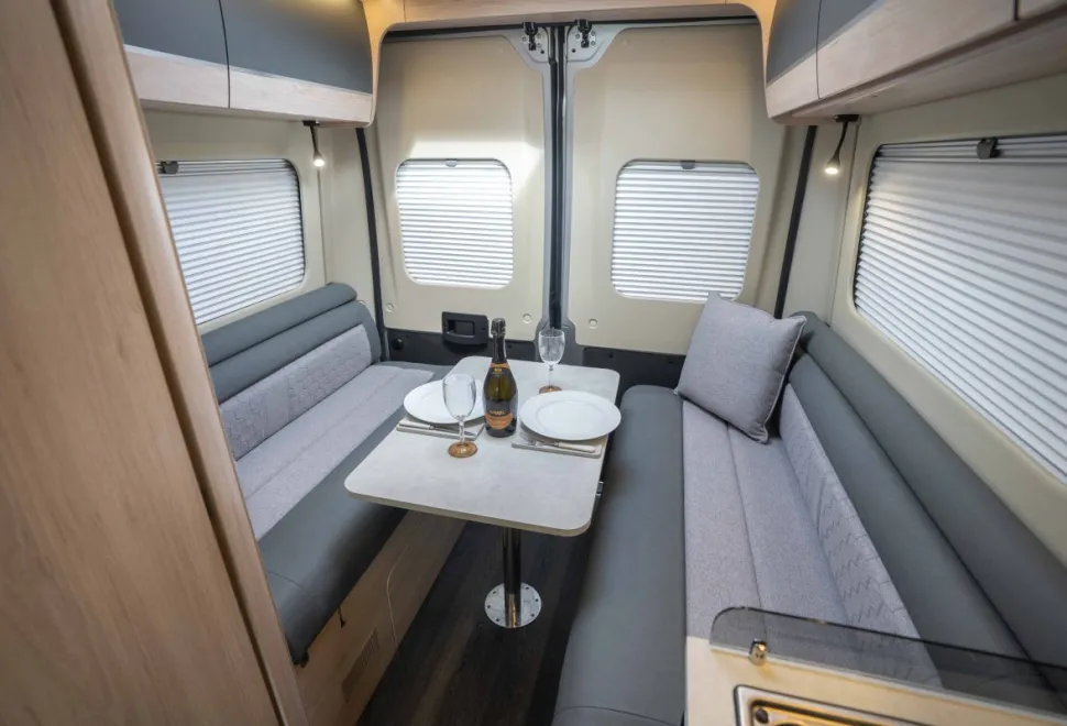 Autotrail Expedition 54 140BHP Auto 2026