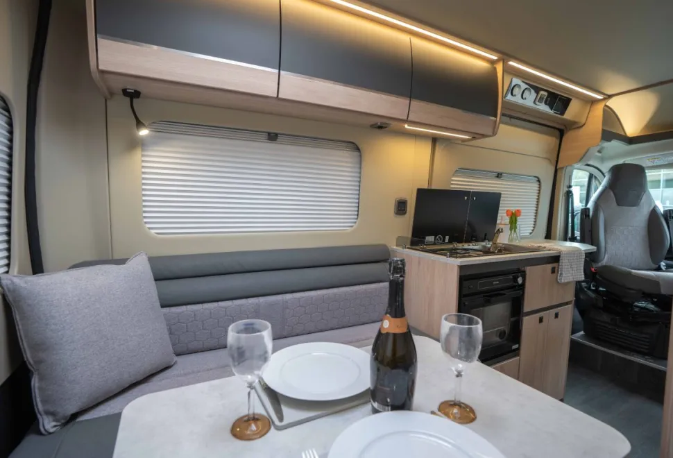 Autotrail Expedition 54 140BHP Auto 2026