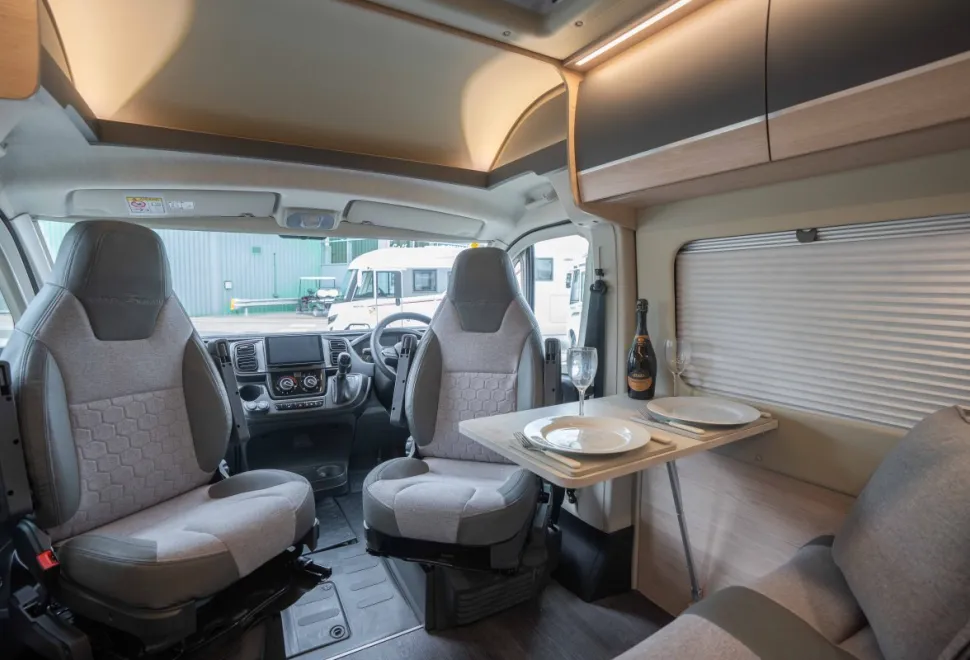 Autotrail Expedition 67 140BHP Auto 2026