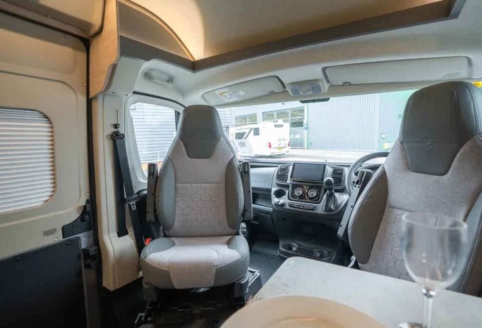 Autotrail Expedition 67 140BHP Auto 2026