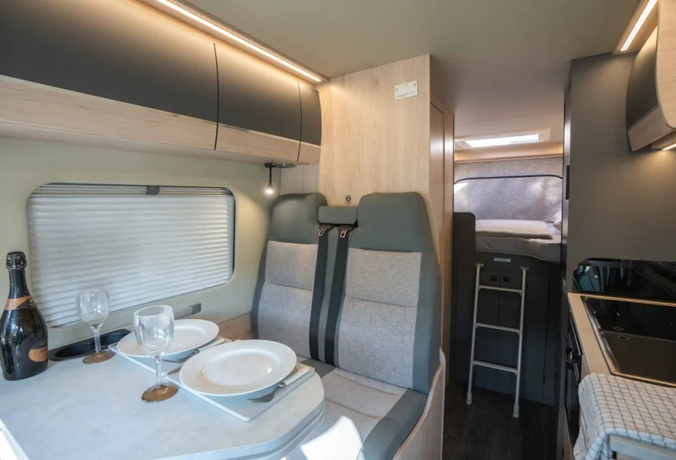 Autotrail Expedition 68 140BHP 2026