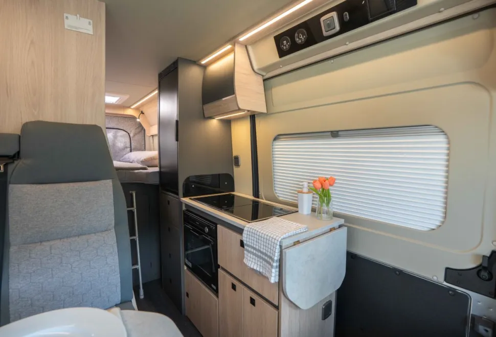 Autotrail Expedition 68 140BHP 2026