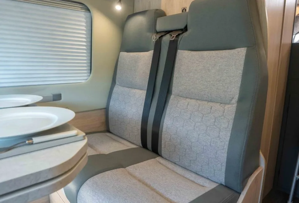 Autotrail Expedition 68 140BHP 2026