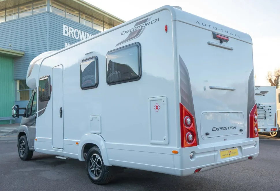 Autotrail Expedition C71 140BHP Auto 2026