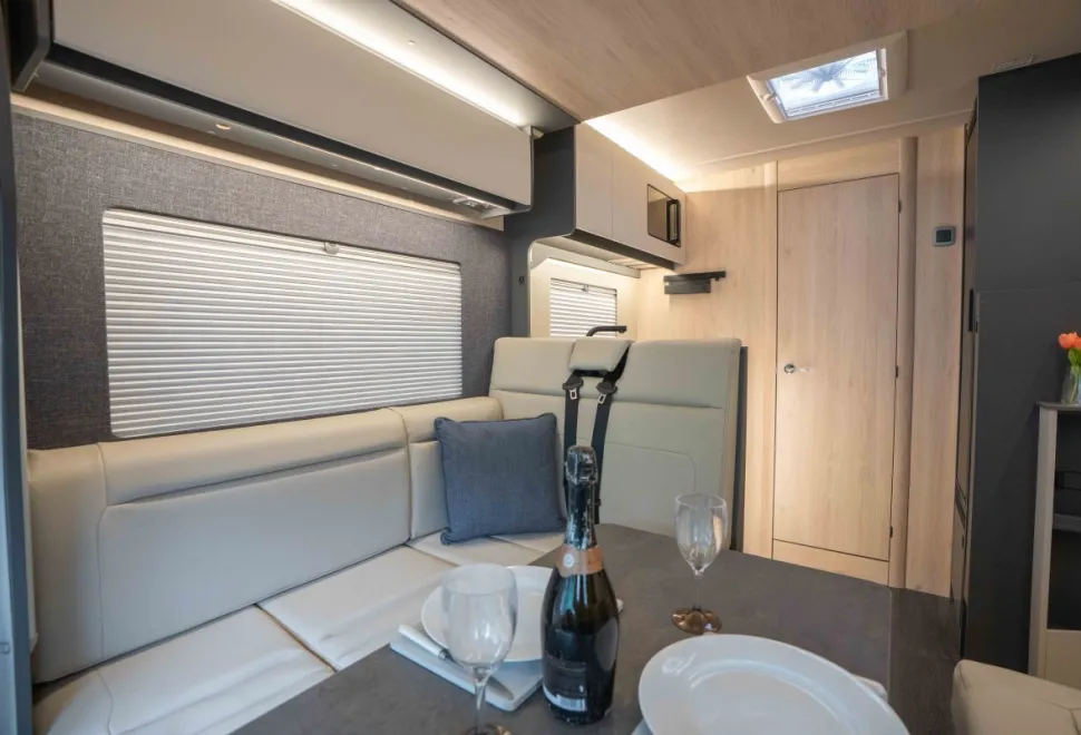 Autotrail F-Line F60 130BHP 2026