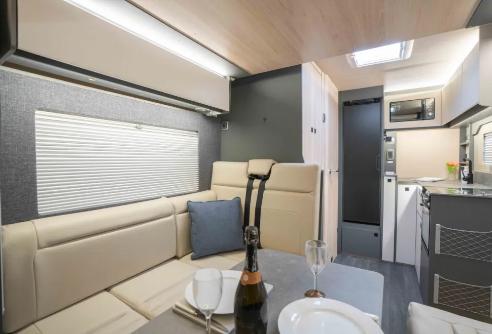 Autotrail F-Line F62 130BHP 2026