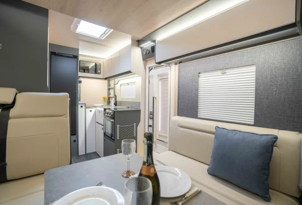 Autotrail F-Line F62 130BHP 2026
