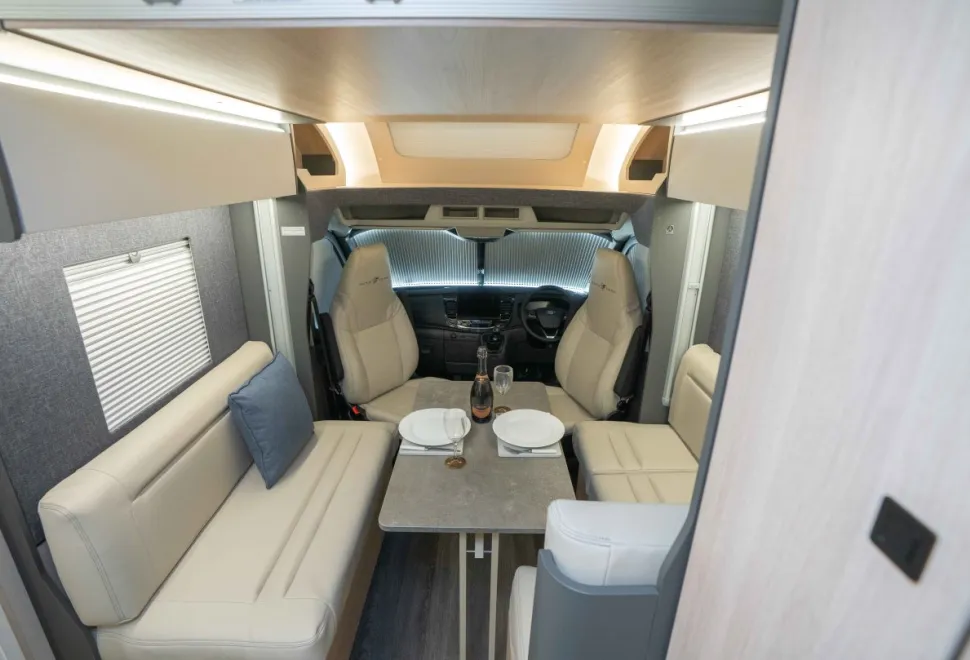 Autotrail F-Line F62 130BHP 2026