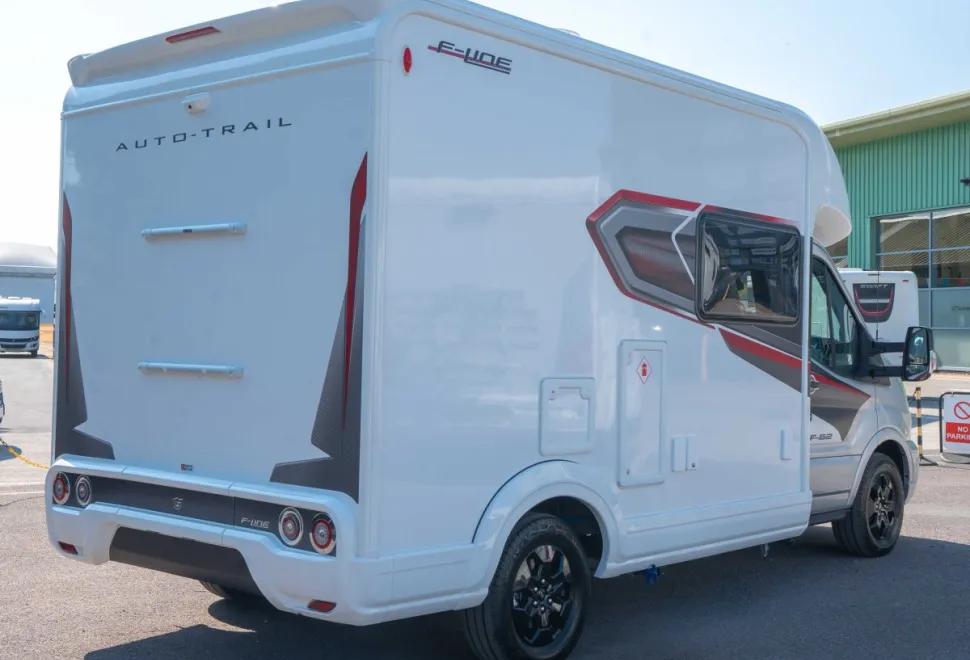 Autotrail F-Line F62 165BHP Auto 2026