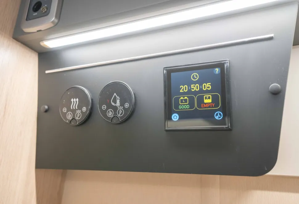 Autotrail F-Line F70 165BHP Auto 2026