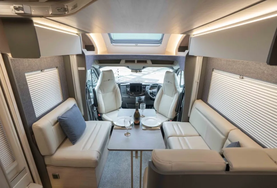 Autotrail F-Line F70 165BHP Auto 2026