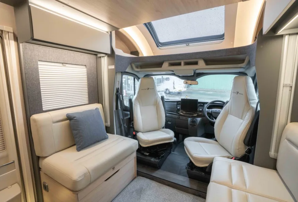 Autotrail F-Line F72 165BHP Auto 2026