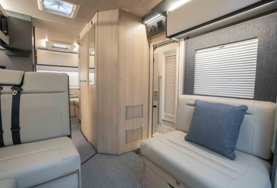 Autotrail F-Line F72 165BHP Auto 2026
