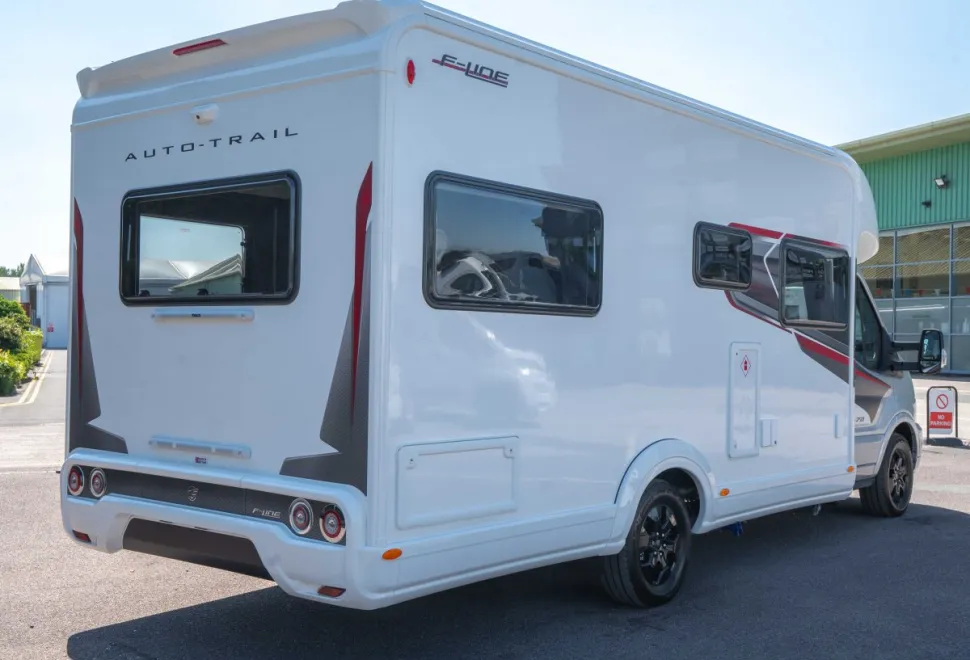 Autotrail F-Line F72 165BHP Auto 2026