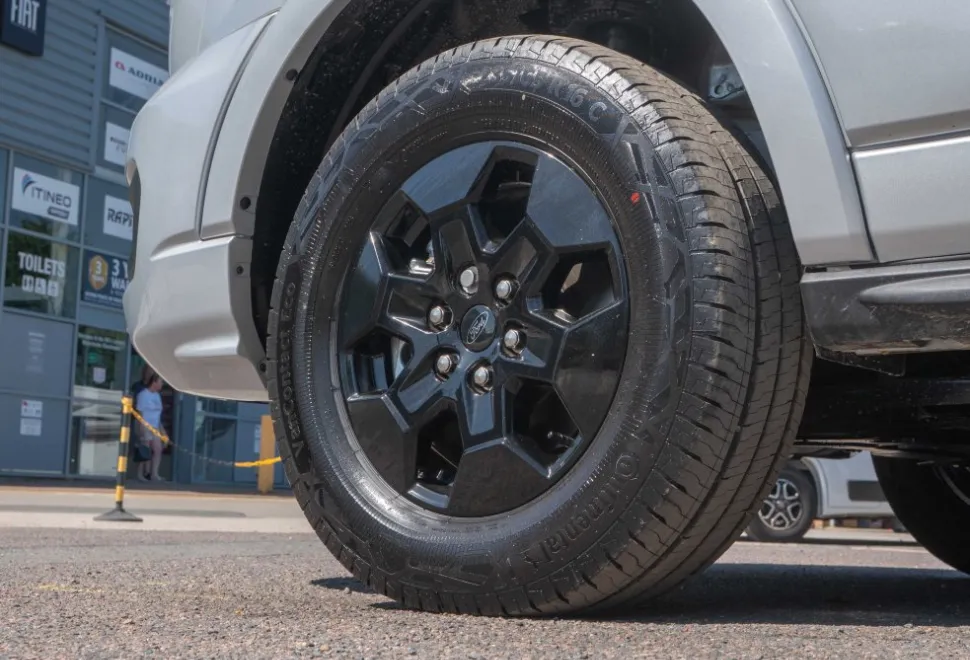 Autotrail F-Line F72 165BHP Auto 2026