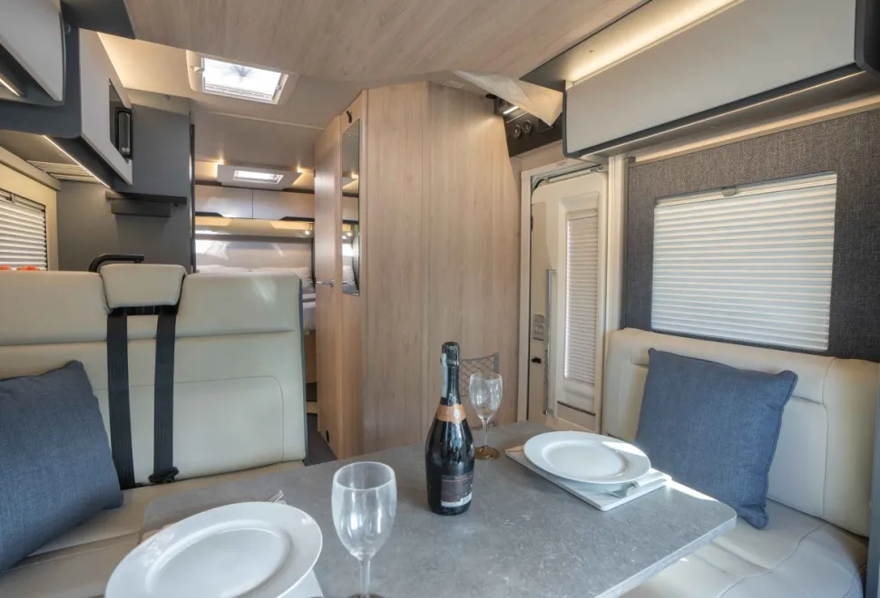 Autotrail F-Line F74 165BHP Auto 2026