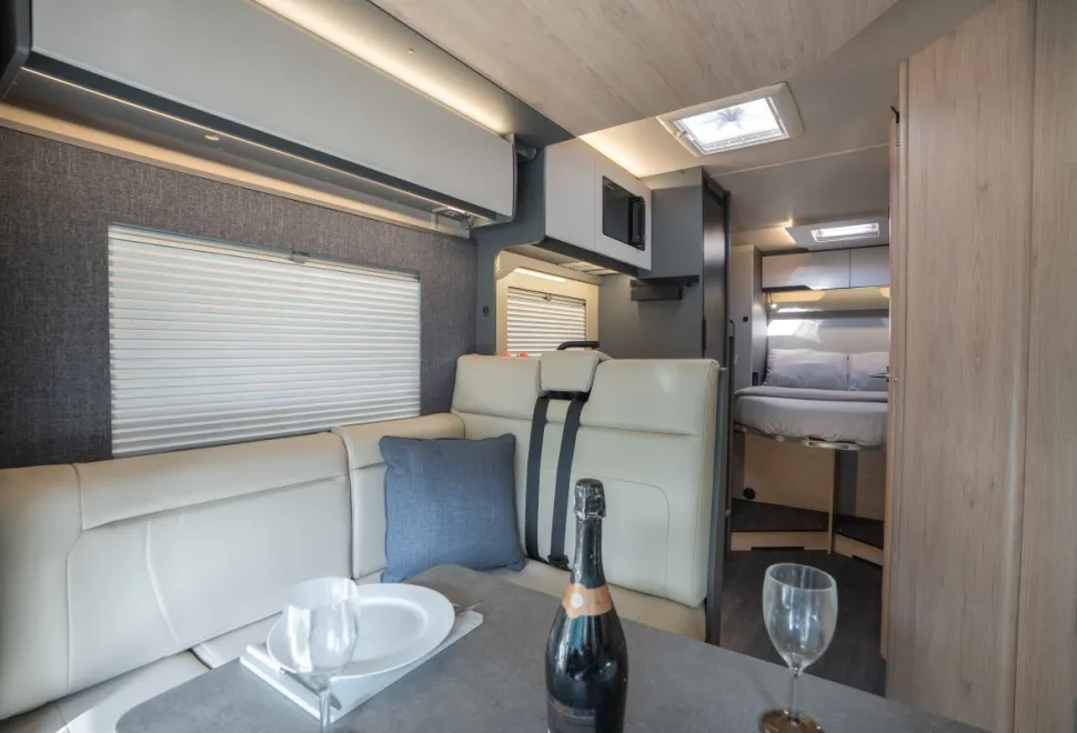 Autotrail F-Line F74 165BHP Auto 2026