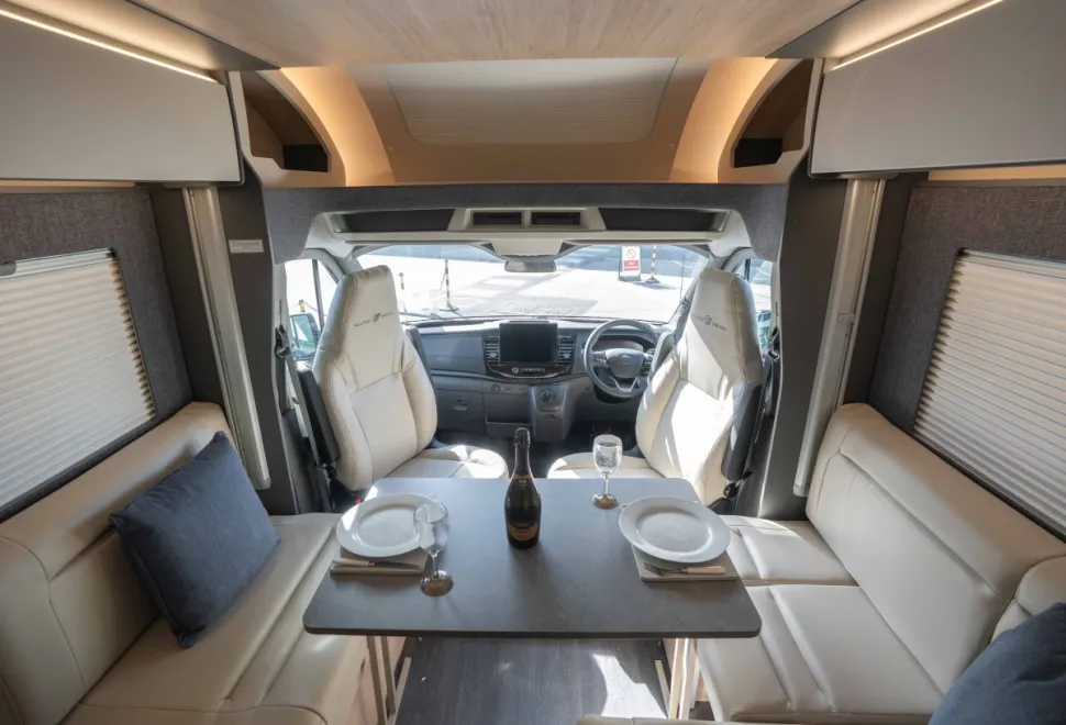 Autotrail F-Line F74 165BHP Auto 2026