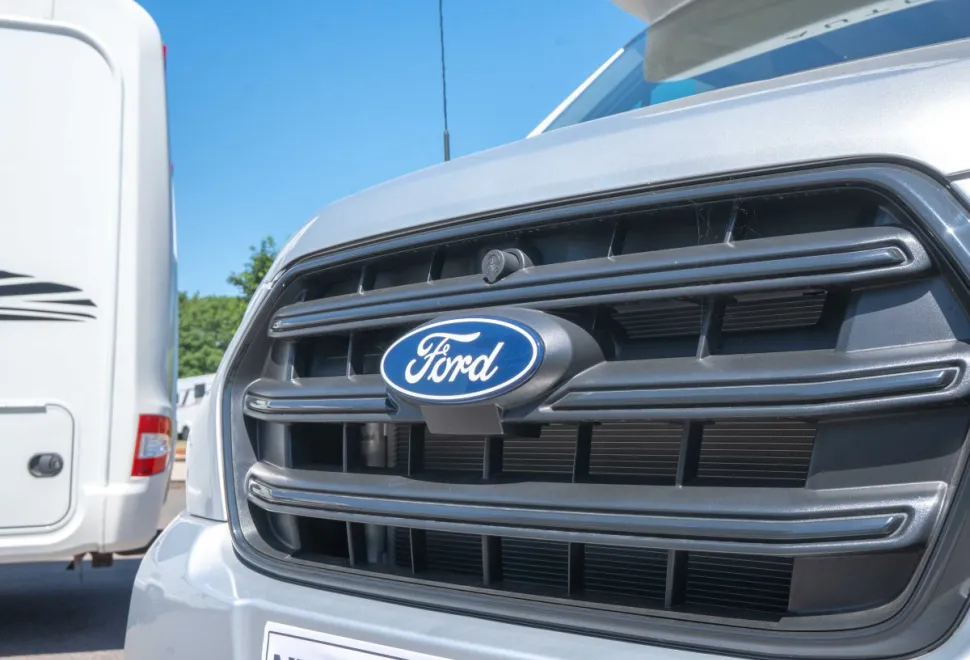 Autotrail F-Line F74 165BHP Auto 2026