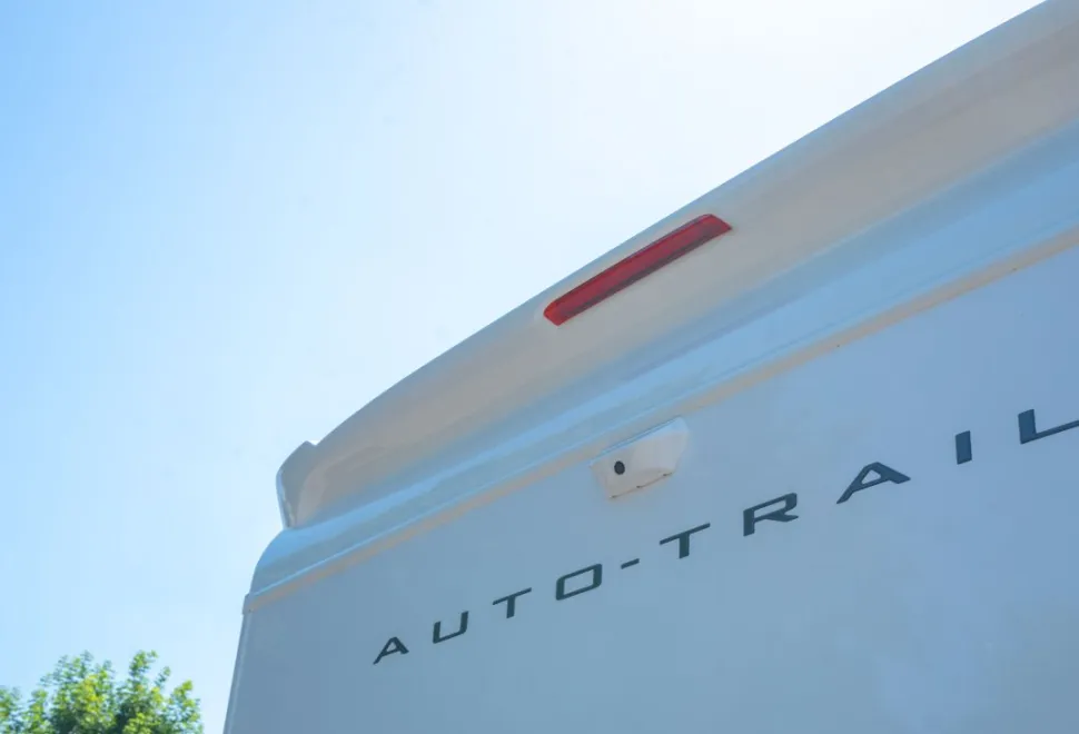 Autotrail F-Line F74 165BHP Auto 2026