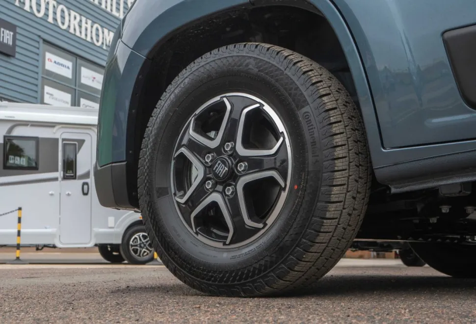 Autotrail V-Line 540 SE 140BHP Auto 2026
