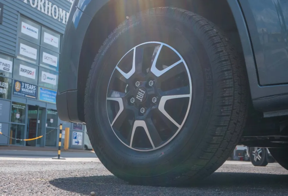 Autotrail V-Line 610 Sport 140BHP 2026