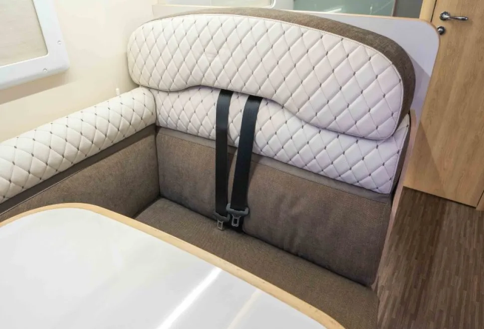 Mobilvetta K-Yacht 59 Teknoline 140BHP Auto 2023