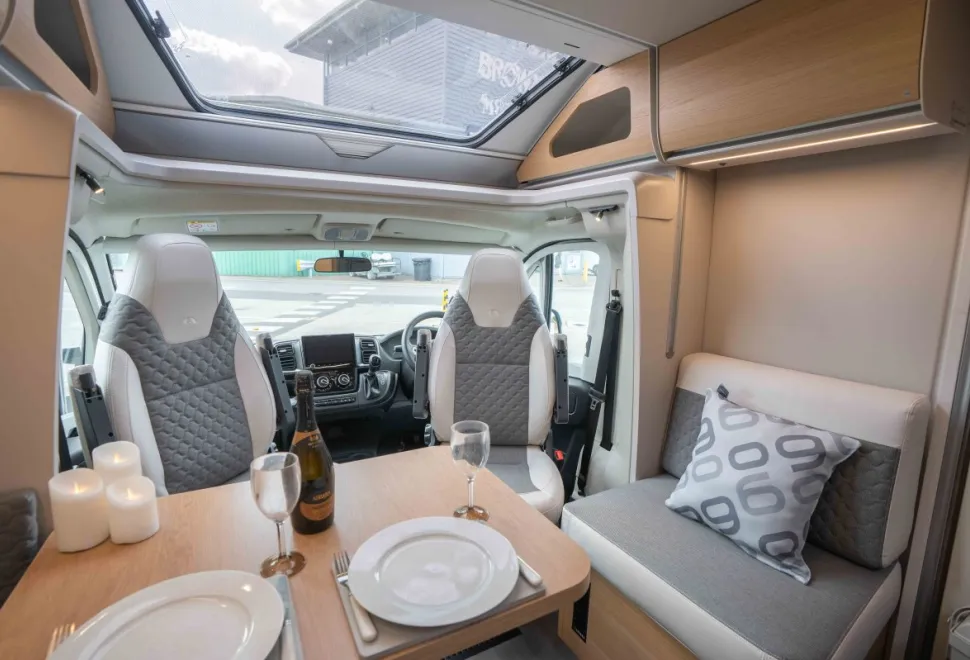 Adria Matrix 670 SL 60Y 140BHP Auto 2026