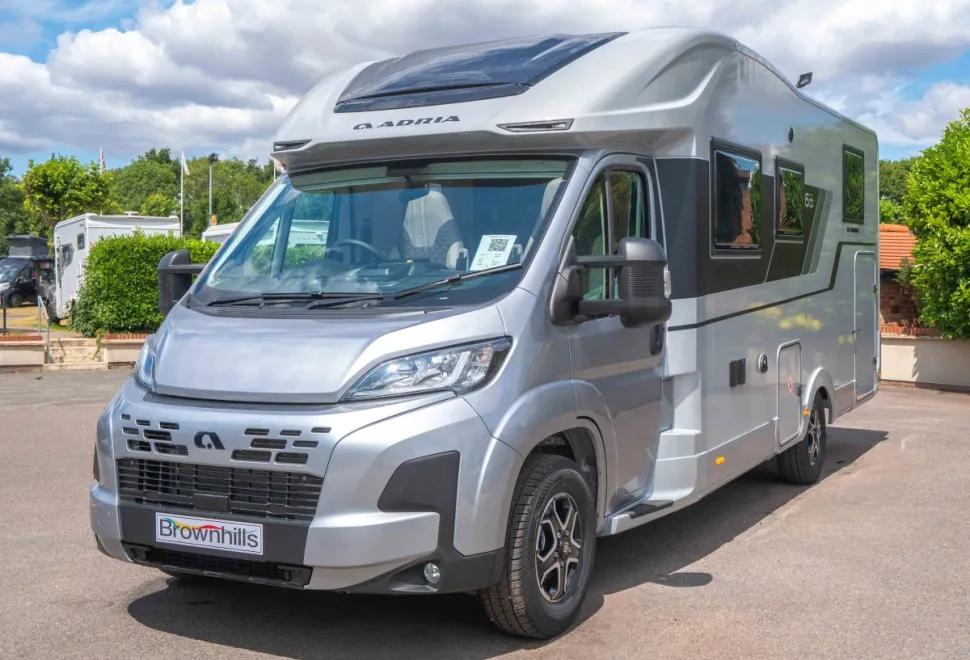 Adria Matrix 670 SL 60Y 140BHP Auto 2026
