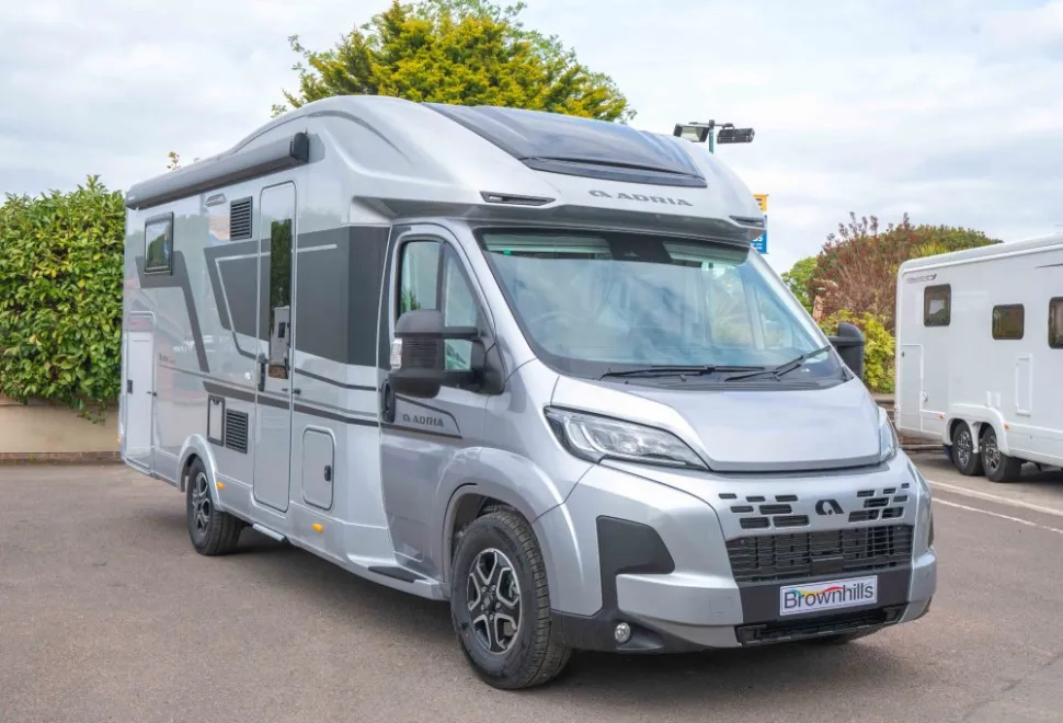 Adria Matrix Supreme 670 SL 140BHP Auto 2025