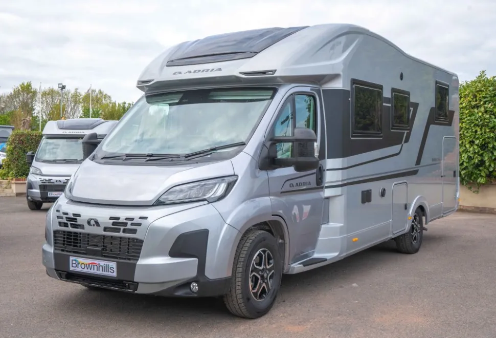 Adria Matrix Supreme 670 SL 140BHP Auto 2025