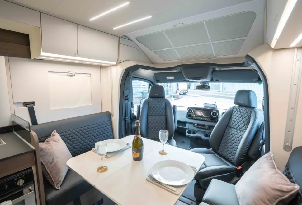 Adria Matrix Supreme MB 670 DC 170BHP Auto 2026