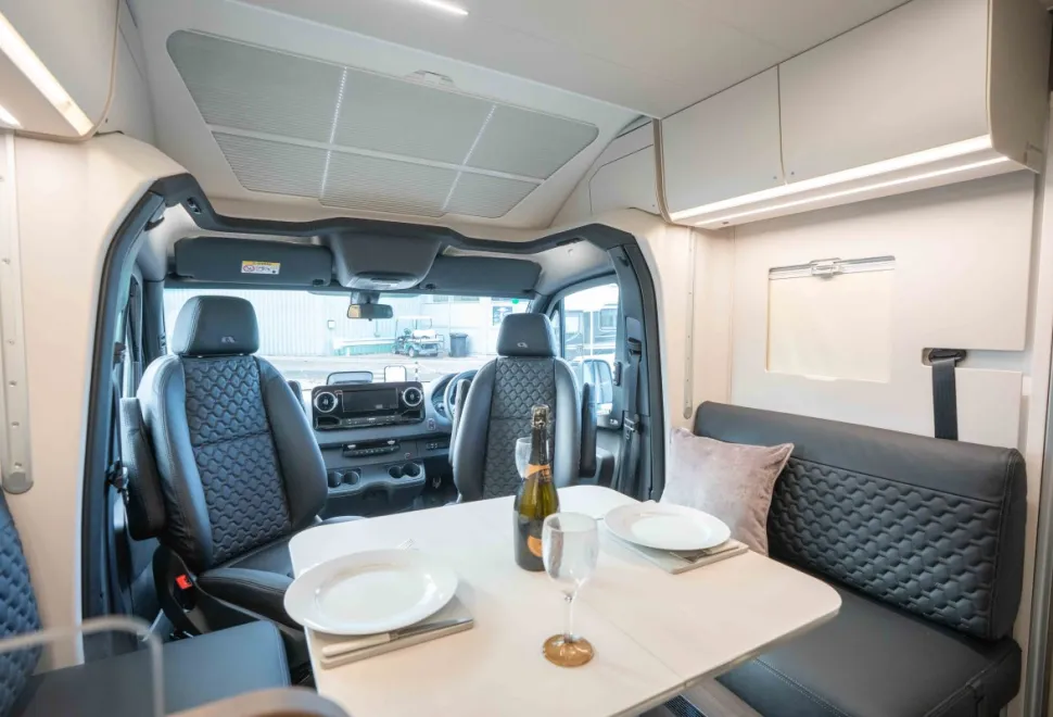 Adria Matrix Supreme MB 670 DC 170BHP Auto 2026