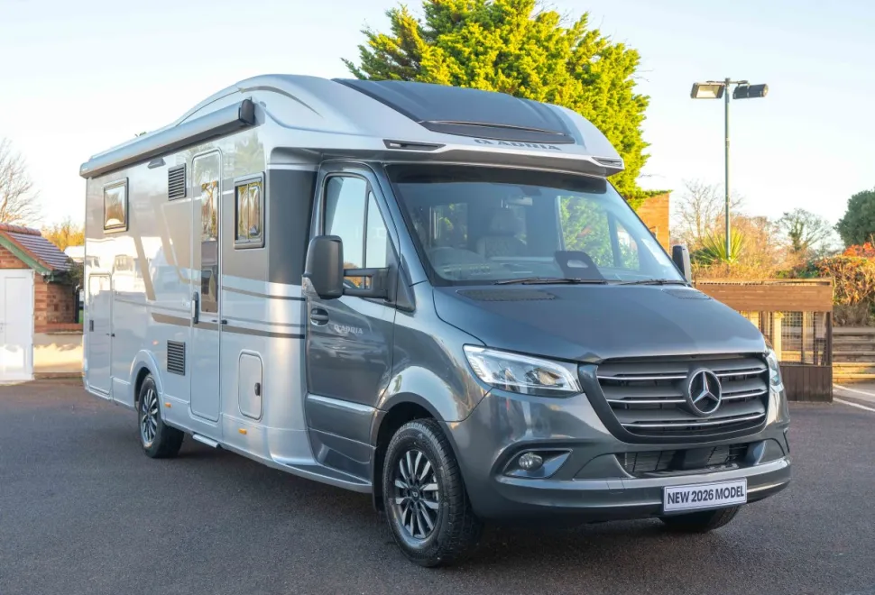 Adria Matrix Supreme MB 670 DC 170BHP Auto 2026