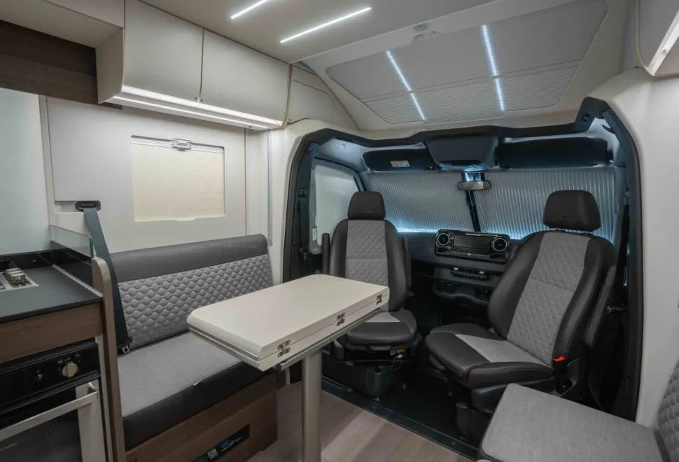 Adria Matrix Supreme MB 670 DL 170BHP Auto * 2025