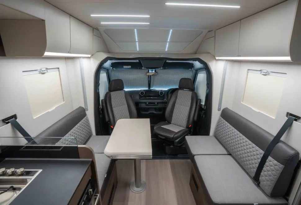 Adria Matrix Supreme MB 670 DL 170BHP Auto * 2025